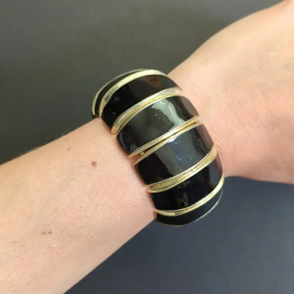 New York & Company Gold Tone Black Enamel Mobwife Chunky Stretch Bracelet NWT